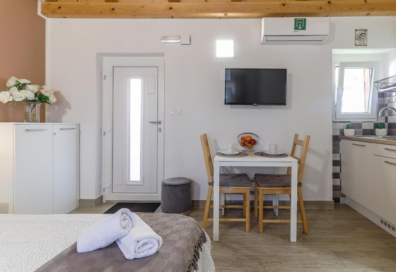 Apartman Juraj I Matej Върсар Екстериор снимка