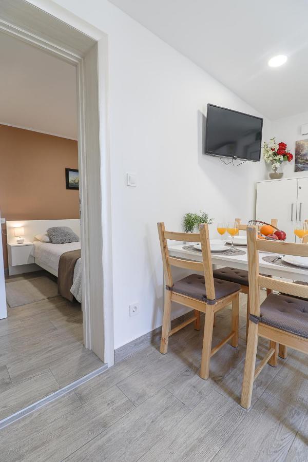 Apartman Juraj I Matej Върсар Екстериор снимка