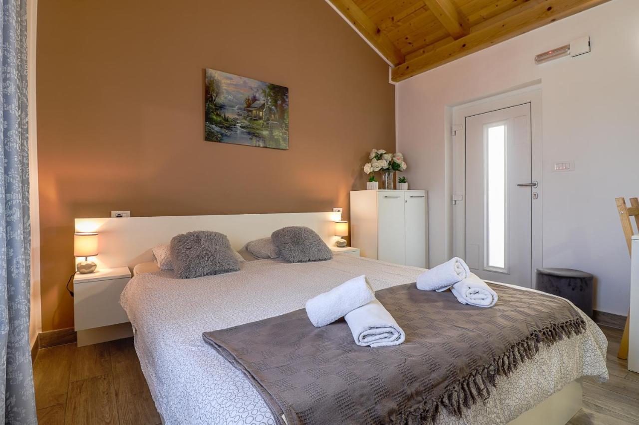 Apartman Juraj I Matej Върсар Екстериор снимка